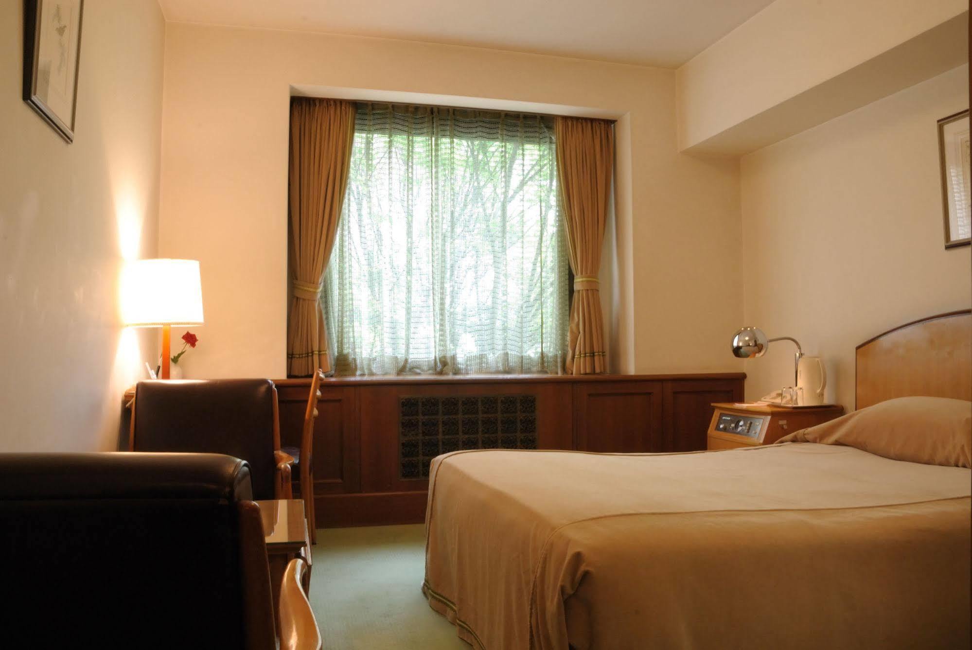 Hilltop Hotel Tokyo Eksteriør bilde